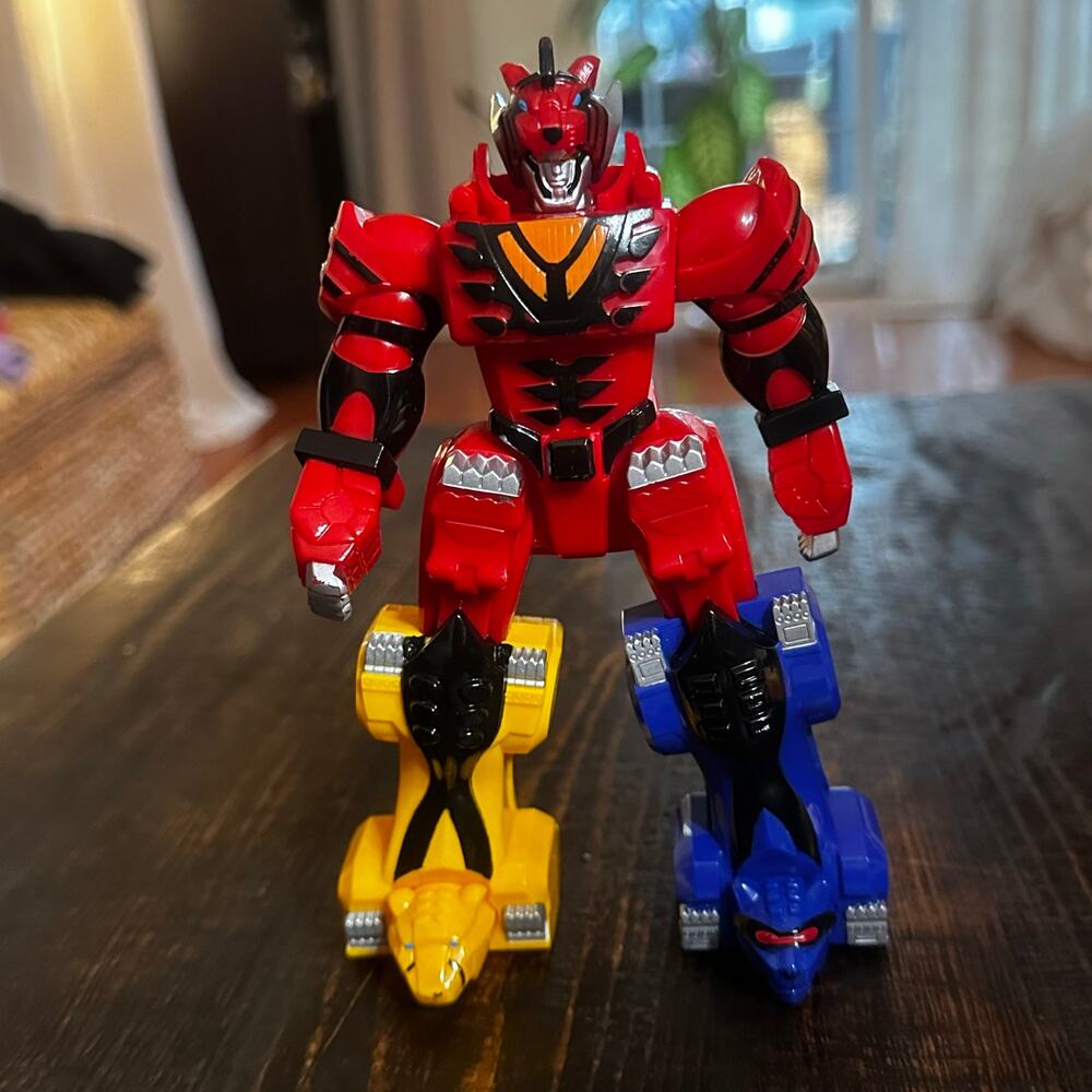 Power Rangers Jungle Fury Jungle Pride Megazord action figure